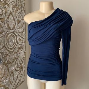 Mystic One shoulder navy top